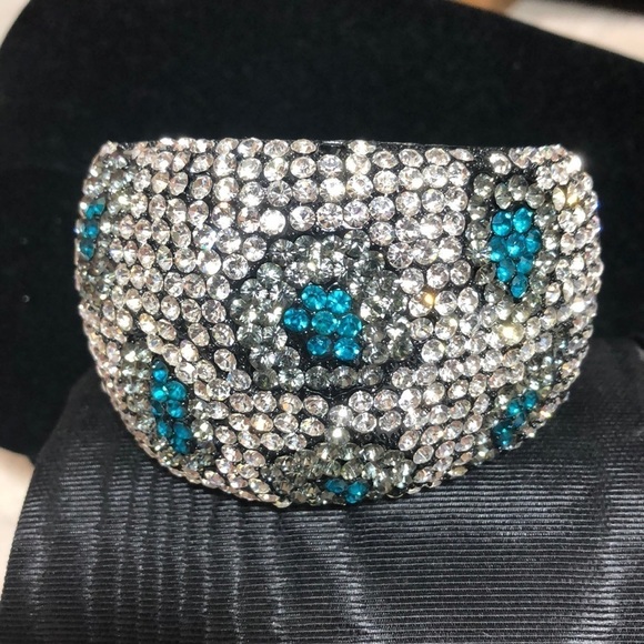 Jewelry - NEW-Rhinestones Studded Wide Cuff Snap Bracelet
